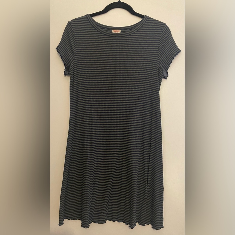 Mossimo Green and Black Striped Short Tshirt Wicked Cosplay Dress Witchy Elphaba